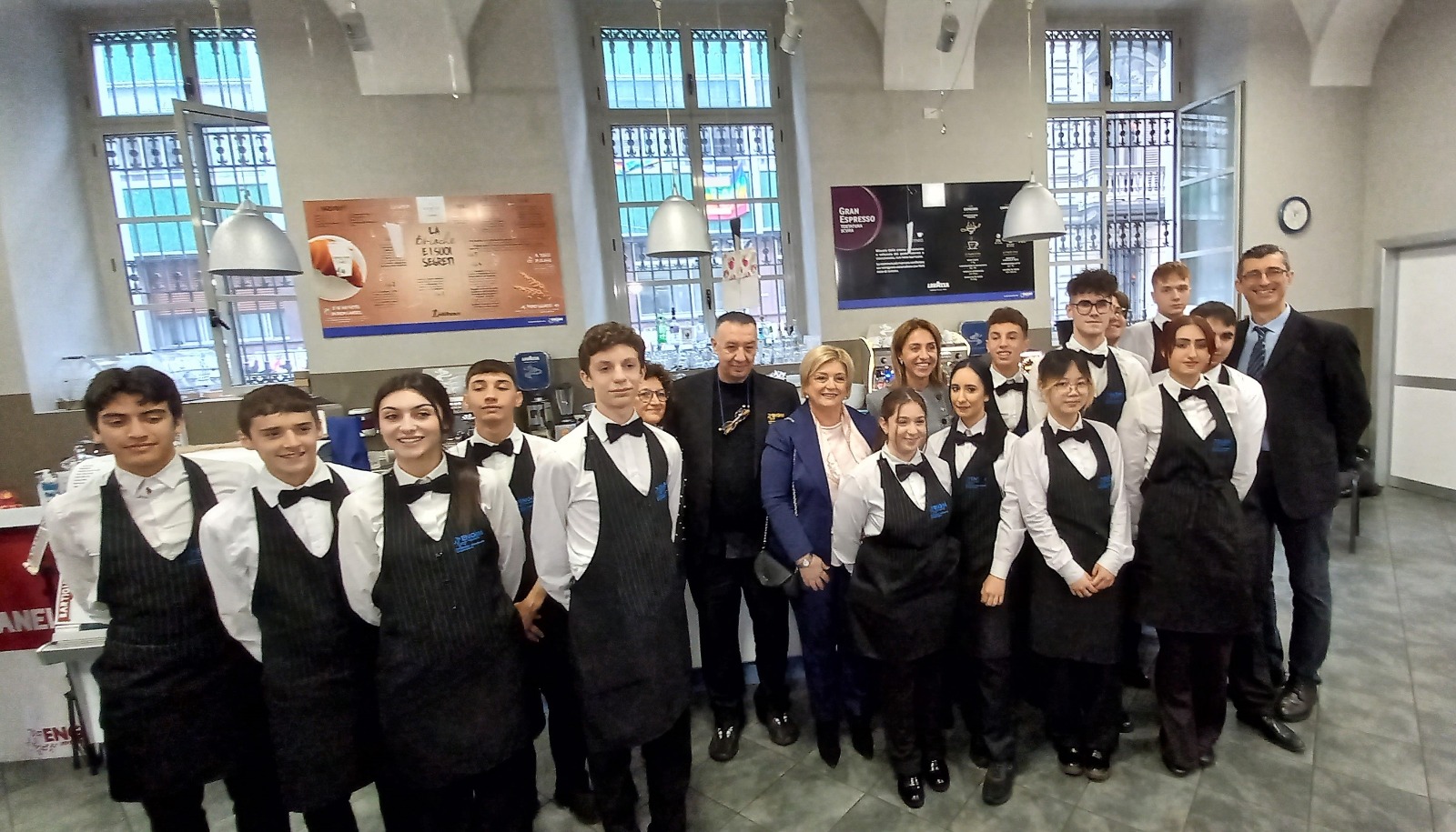 Ministro Calderone gruppo ragazzi Torino