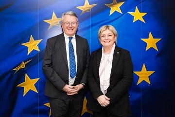 Schmit Calderone mar323 360x240