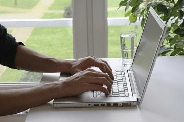 iStock 000005232541 Medium small